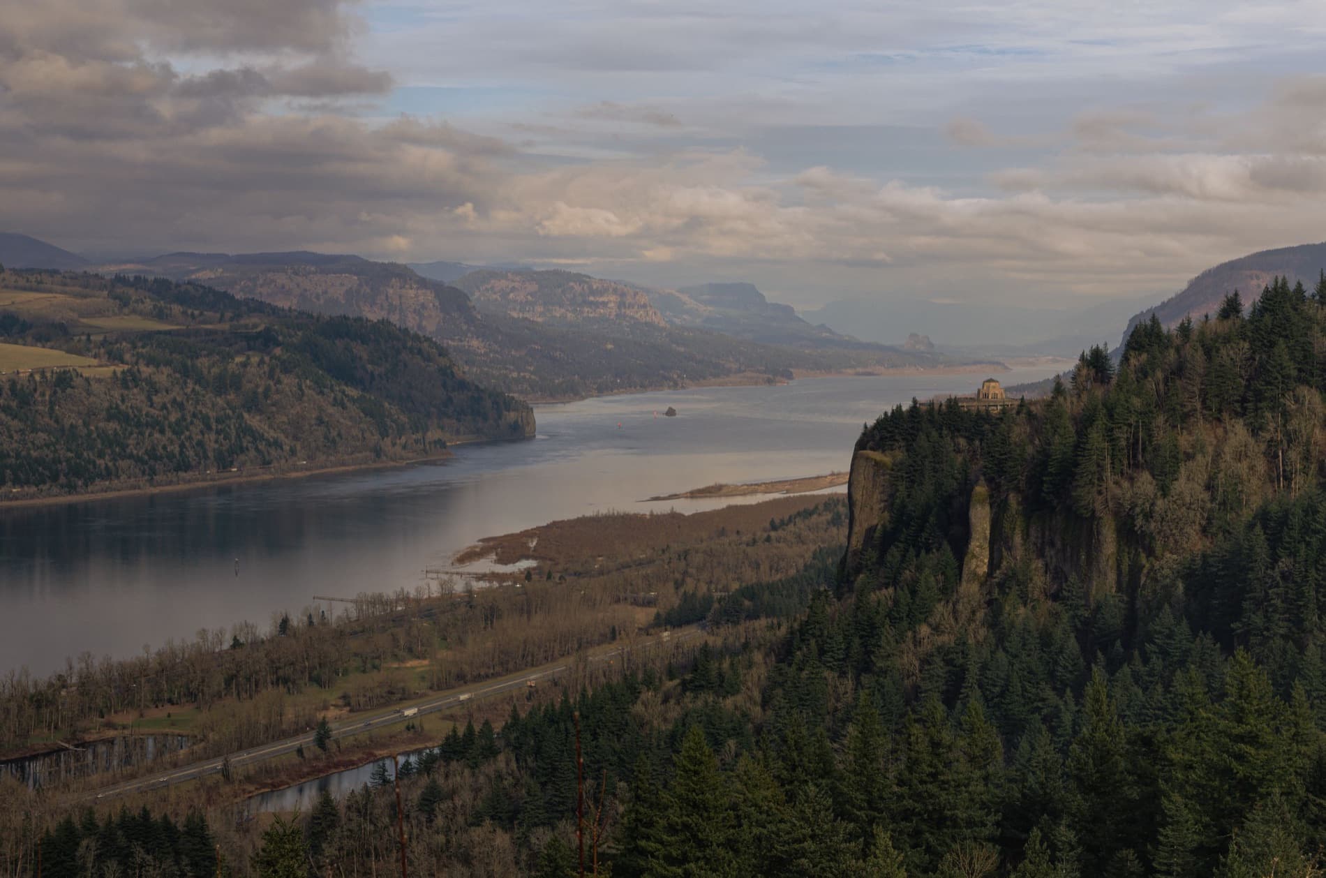 Mist over the Columbia River Gorge, looking east